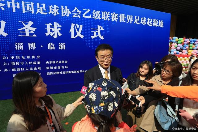 7月27日：张路早算出国足复兴要等到2038年，一年才300个孩子踢球还没越南多